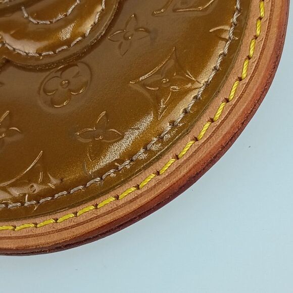 Louis Vuitton Vernis Gold Shoulder Bags - Picture 4 of 7